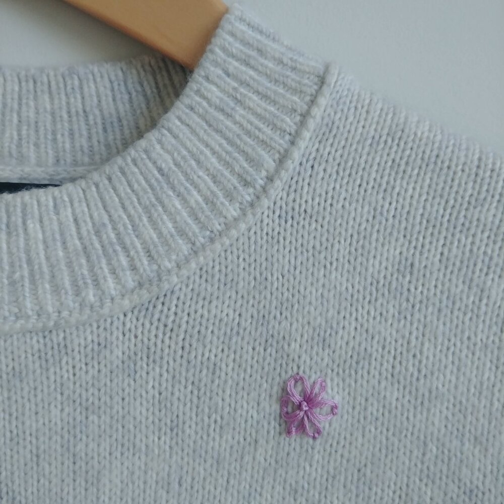 Upcycled one of a kind 100% hand embroidered grey purple cotton sweater Small - Picture 3 of 15